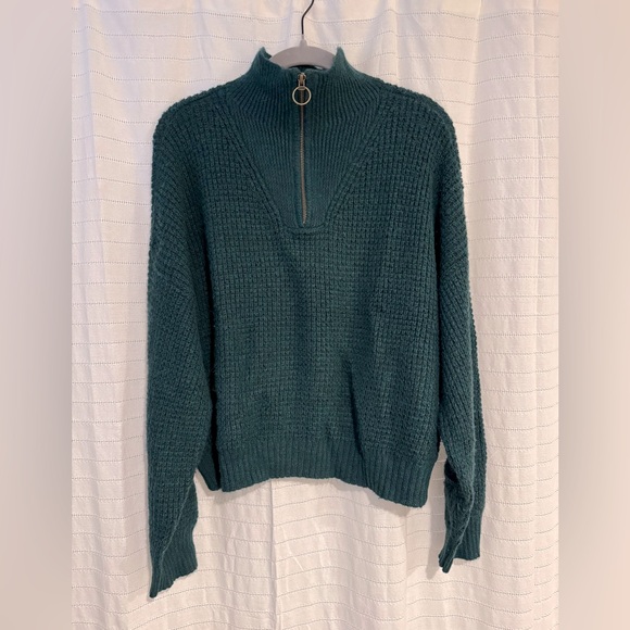 American Eagle Outfitters Women's Deep Emerald/Forest Green Quarter Zip Sweater - Picture 2 of 6